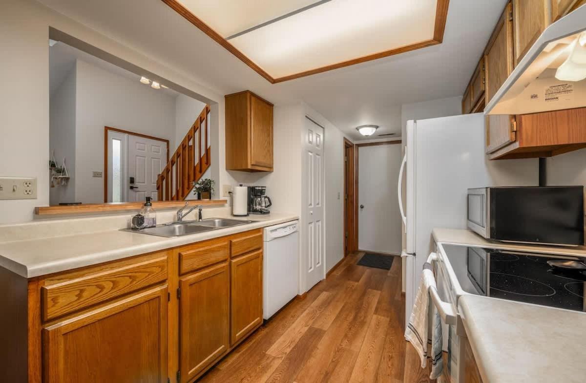 Family Friendly And Quite 2 Bedroom Condo Close To Fun Fort Wayne Buitenkant foto