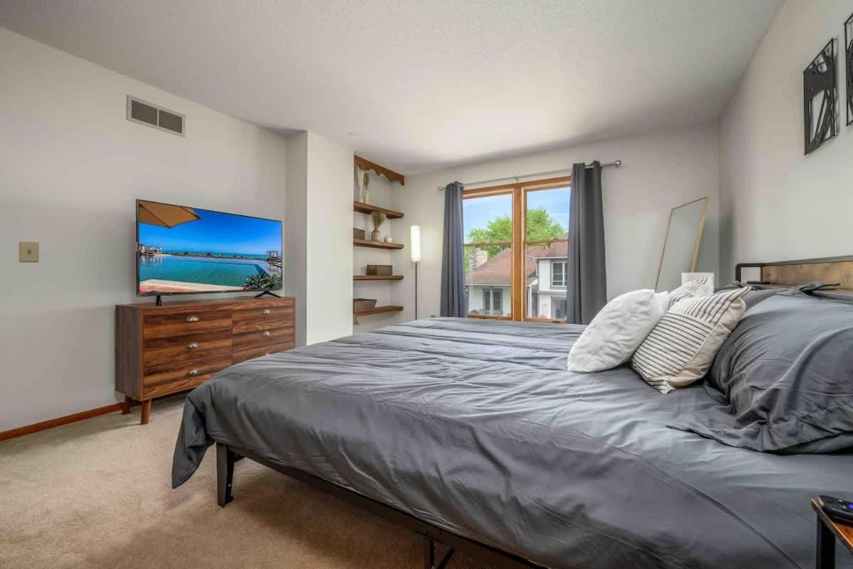 Family Friendly And Quite 2 Bedroom Condo Close To Fun Fort Wayne Buitenkant foto